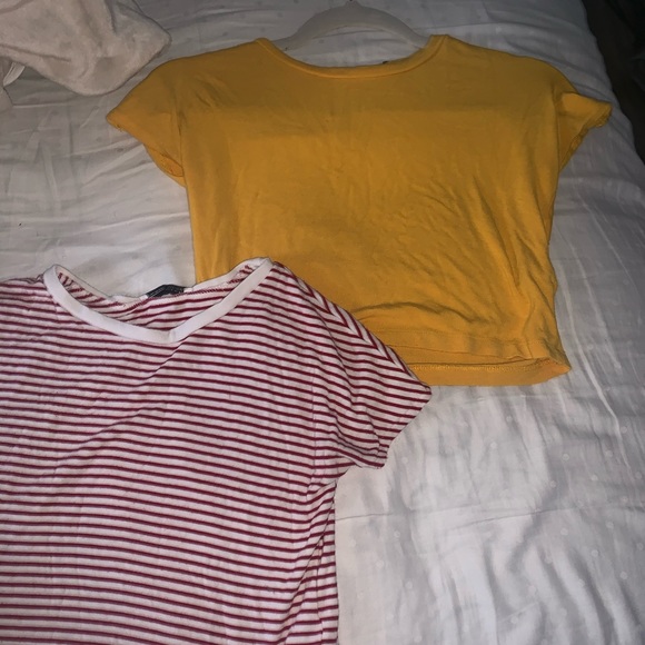 Crop top - Picture 1 of 3